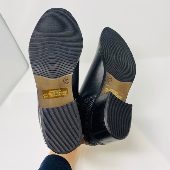 BARNEYS NY Black & Gray Python Booties US 7**$518 - Picture 8 of 8